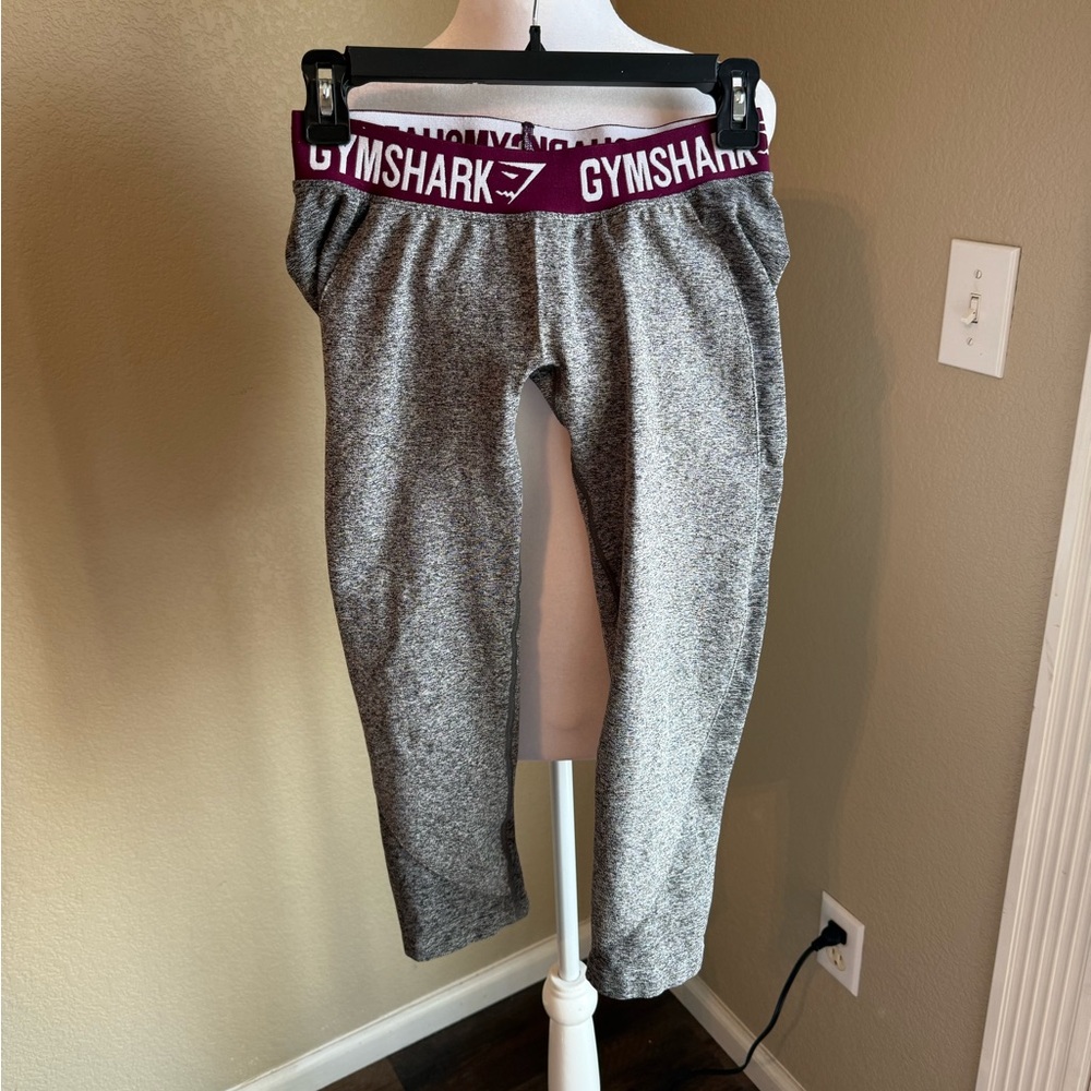 Gymshark Heather Gray capri crop leggings with Maroon Waistband